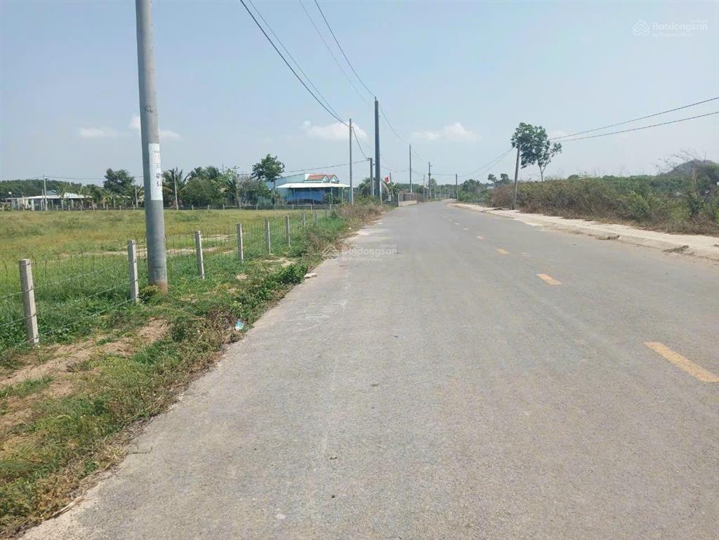 Đất ngộp mặt tiền oda hồ tràm, hồ chí minh