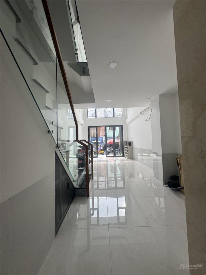 Quận 6, mặt tiền kinh doanh, cạnh chợ, nhà mới, full nt, thang máy, 5 tầng