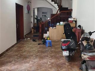 Căn nhà cuối cùng tại Tư Đình, ngay đường dẫn cầu TRần Hưng Đạo 57m2 x 3 tầng Giá 7,7 tỷ.