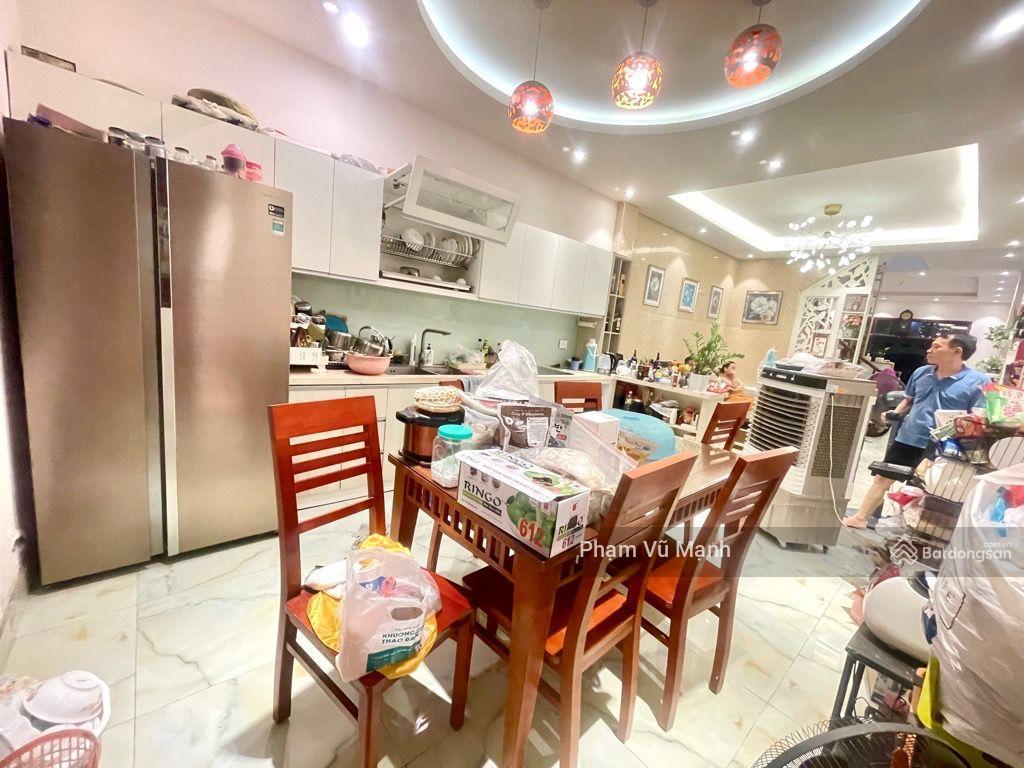 Phân lô đền lừvài bước ra phốngõ ôtô thôngdân xây 3tầngdt rộng 106m2giá đầu tư chỉ hơn 15tỷ