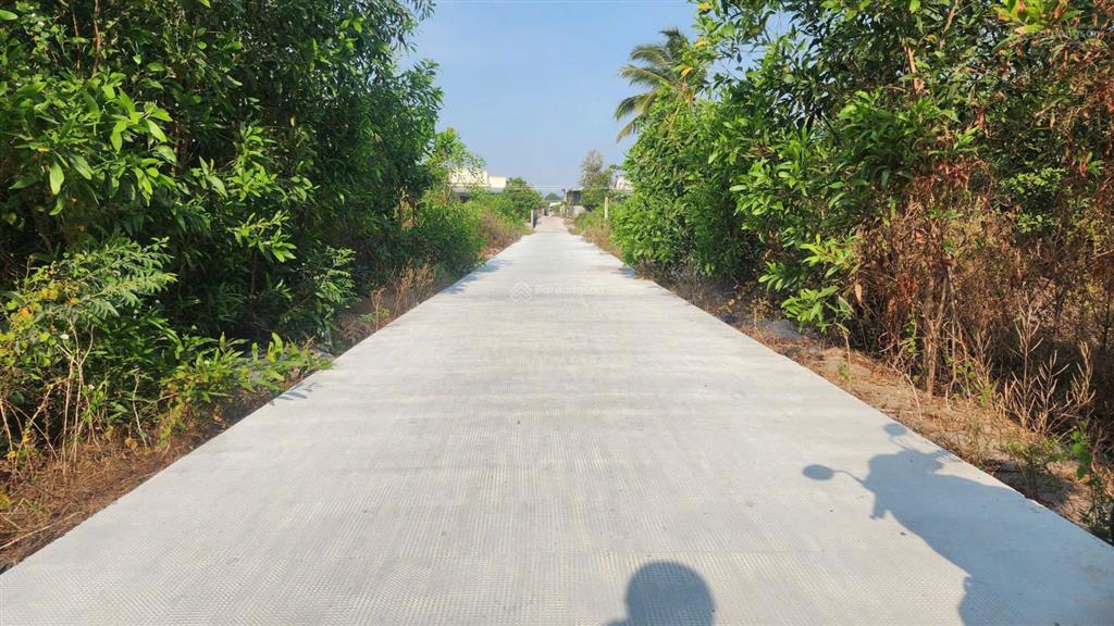 Bán đất thổ cư gần biển cam bình, tân phước, thị xã lagi, 432m2 có 100m2 thổ cư. giá rẻ