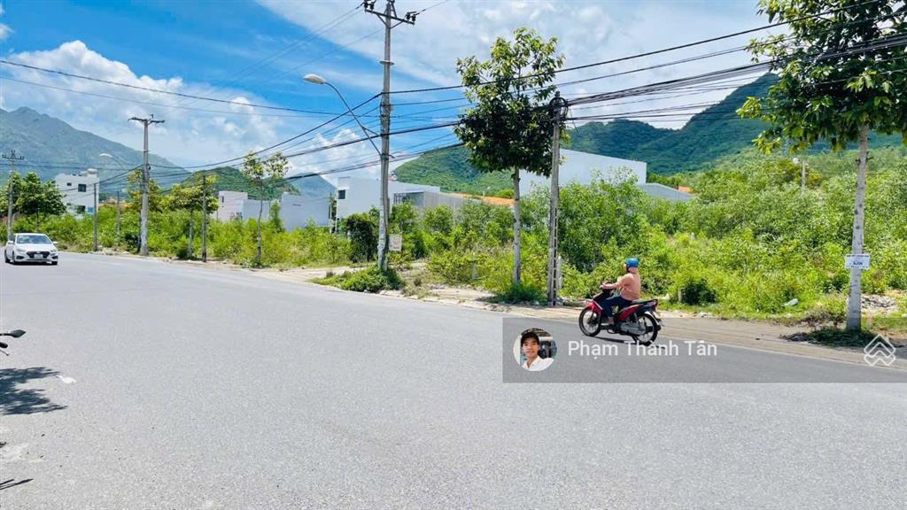 Mặt tiền phong châu rộng 22m, hướng đông nam khu tđc đất lành