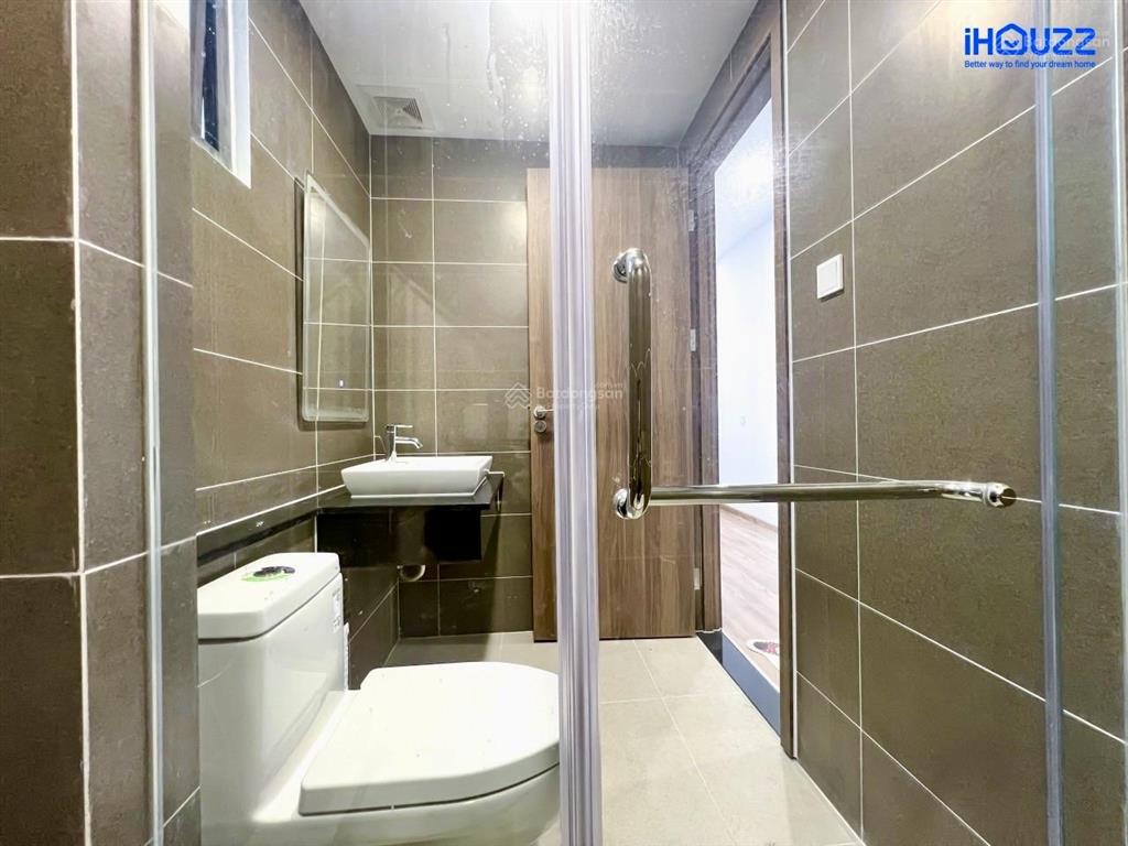 Kẹt tiền bán lỗ 100 triệu căn hộ a&t sky garden view hồ 2pn 2vs 74m2 thanh toán 21% vay bank hàng