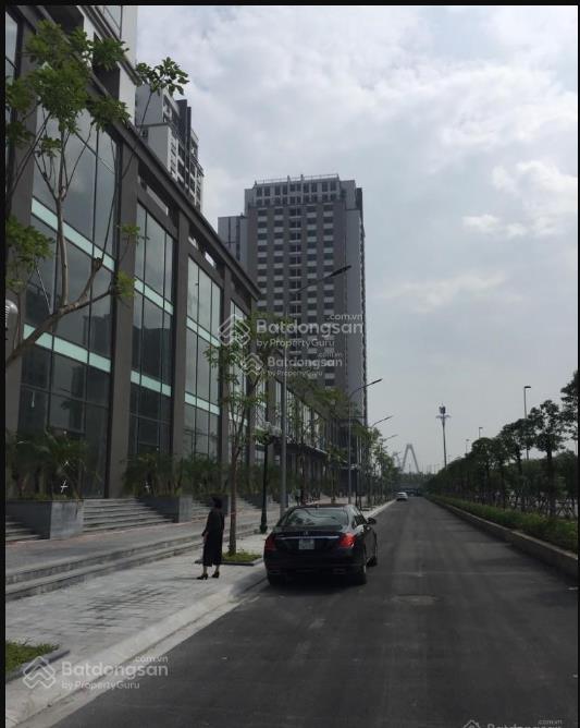 Bán sàn thương mại dịch vụ 690m²  udic westlake, chân cầu nhật tân  69 tỷ
