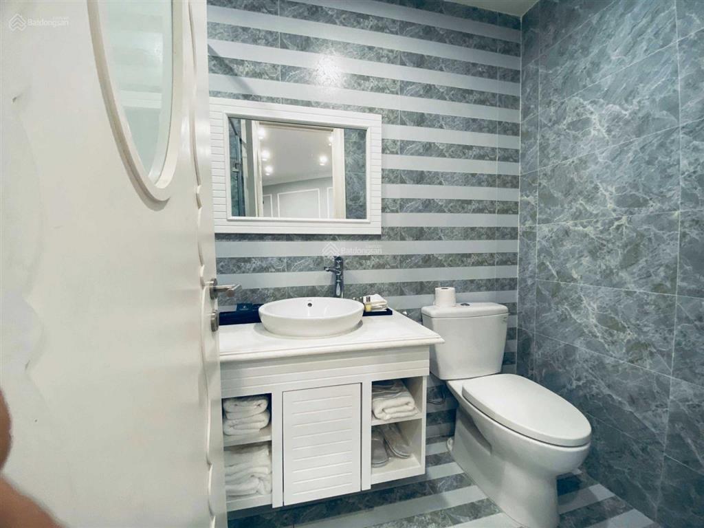 Cho thuê căn hộ chung cư cao cấp 3pn, 2wc tầng cao view thoáng ở eco city long biên.  0917 507 ***