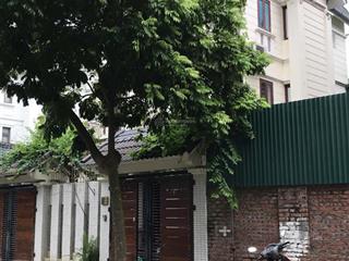 Cho thuê nguyên căn biệt thự xây thô việt hưng  gần vinhomes riverside  giá 13tr/ tháng