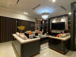 Nhà phố việt hưng 61m2  6 tầng gara ô tô, full nội thất nhật cao cấp
