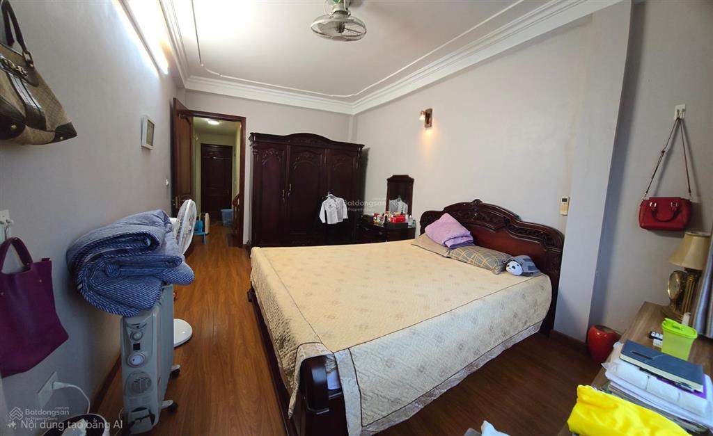 Bán nhà phân lô 5 tầng full nội thất gỗ lim cao cấp vị trí vàng kđt việt hưng, long biên