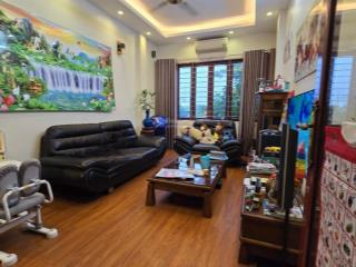 Bán nhà phân lô 5 tầng full nội thất gỗ lim cao cấp vị trí vàng kđt việt hưng, long biên