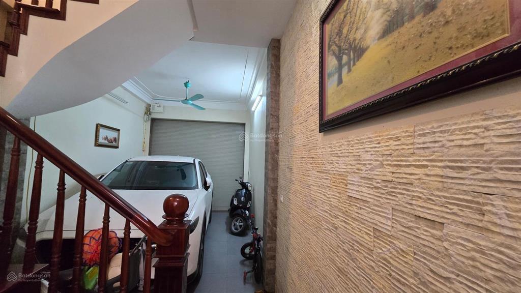 Bán nhà phân lô 5 tầng full nội thất gỗ lim cao cấp vị trí vàng kđt việt hưng, long biên
