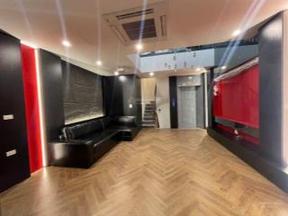 Nhà phố ngọc lâm long biên 36m2  7 tầng thang máy lô góc thoáng sáng gara ô tô nội thất cao cấp