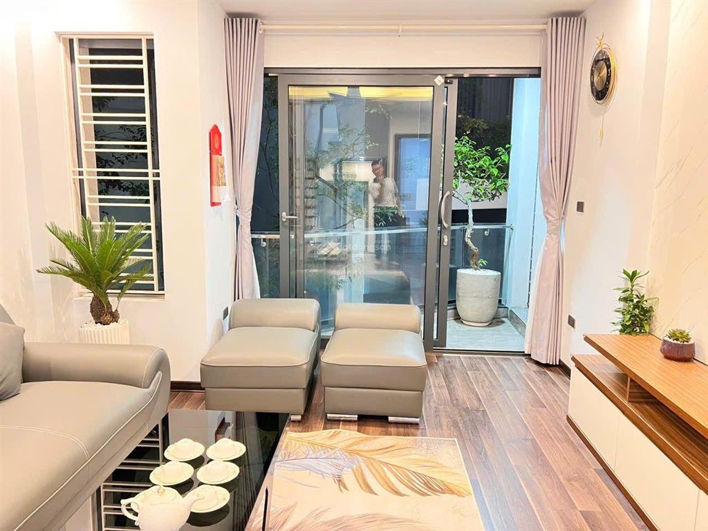 Nhà riêng phố việt hưng, phường việt hưng, long biên, hà nội. diện tích 47m2 full nội thất xịn xò