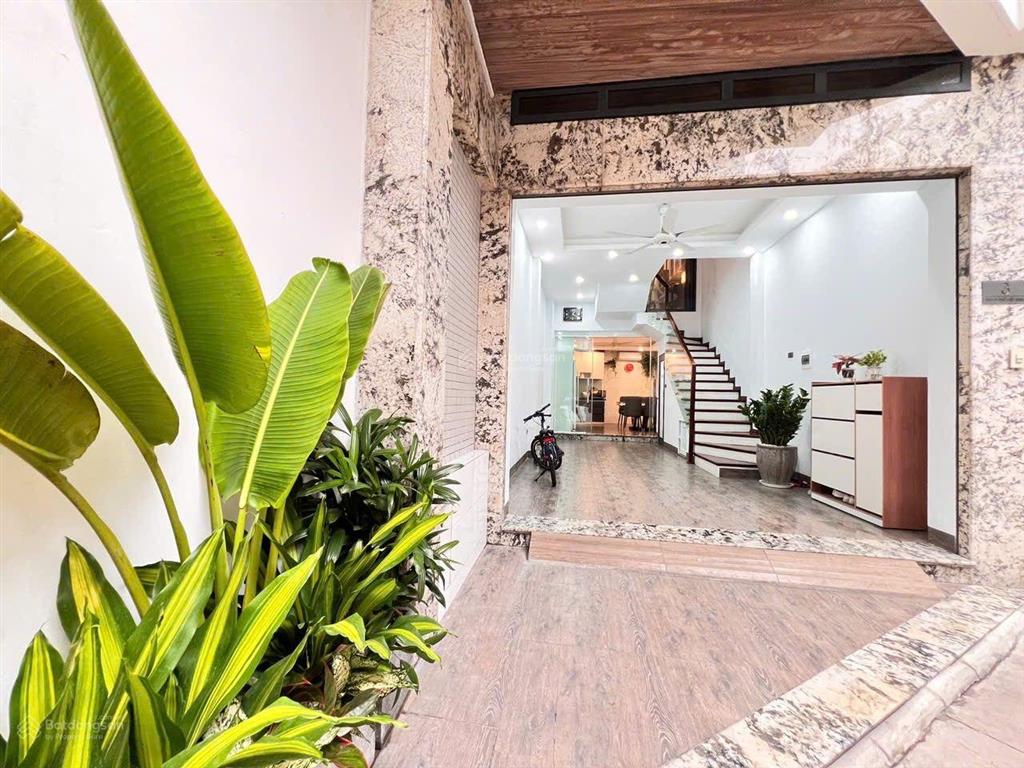 Nhà riêng phố việt hưng, phường việt hưng, long biên, hà nội. diện tích 47m2 full nội thất xịn xò