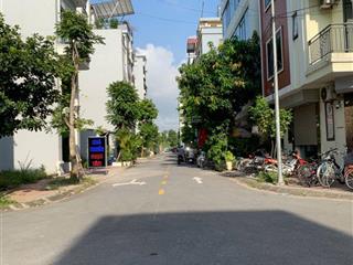 Nhà dành cho những chuyên gia ẩm thực muốn tái hiện lại không gian ẩm thực, hàm cá mập tại longbiên