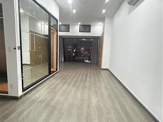 Cần bán gấp căn studio văn phòng 47m2, 3.150tỷ sẵn hợp đồng thuê 14tr (nhà đẹp  giá tốt)