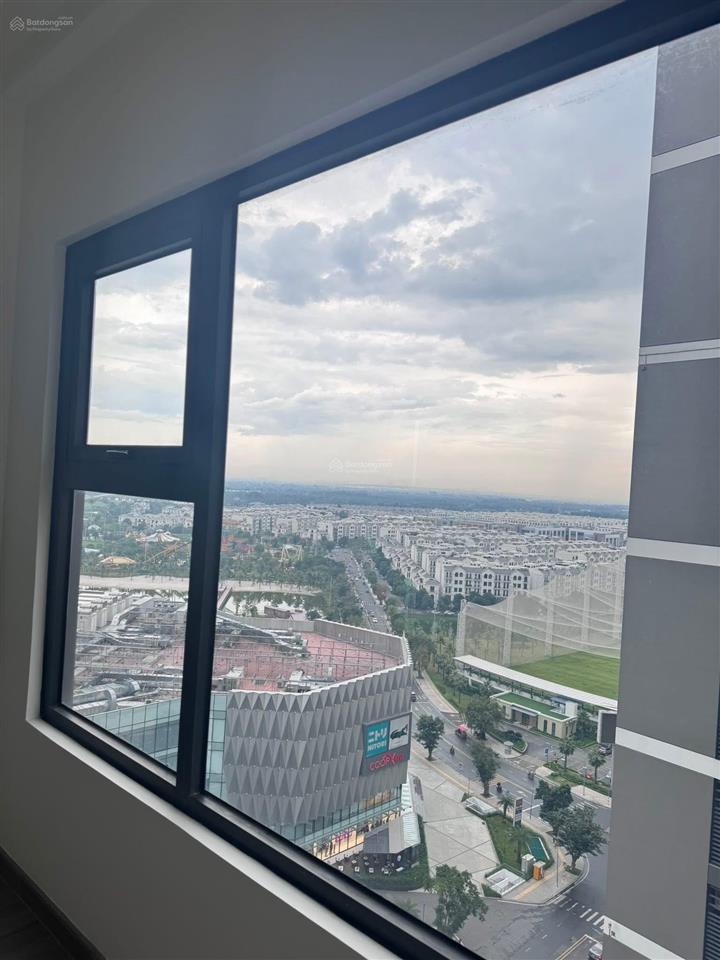 Cần bán nhanh căn hộ 3pn liền kề tttm vincom tầm view cực đẹp giá cdt chỉ 4,1 tỷ thanh toán tiến độ