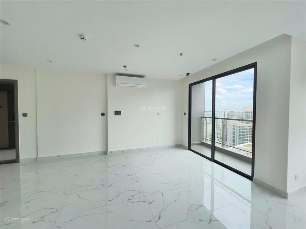 Duy nhất căn hộ 3pn + 2wc diện tích 81.5m2 chỉ 4.1 tỷ, view cực thoáng, trả tiến độ, liền kề vincom