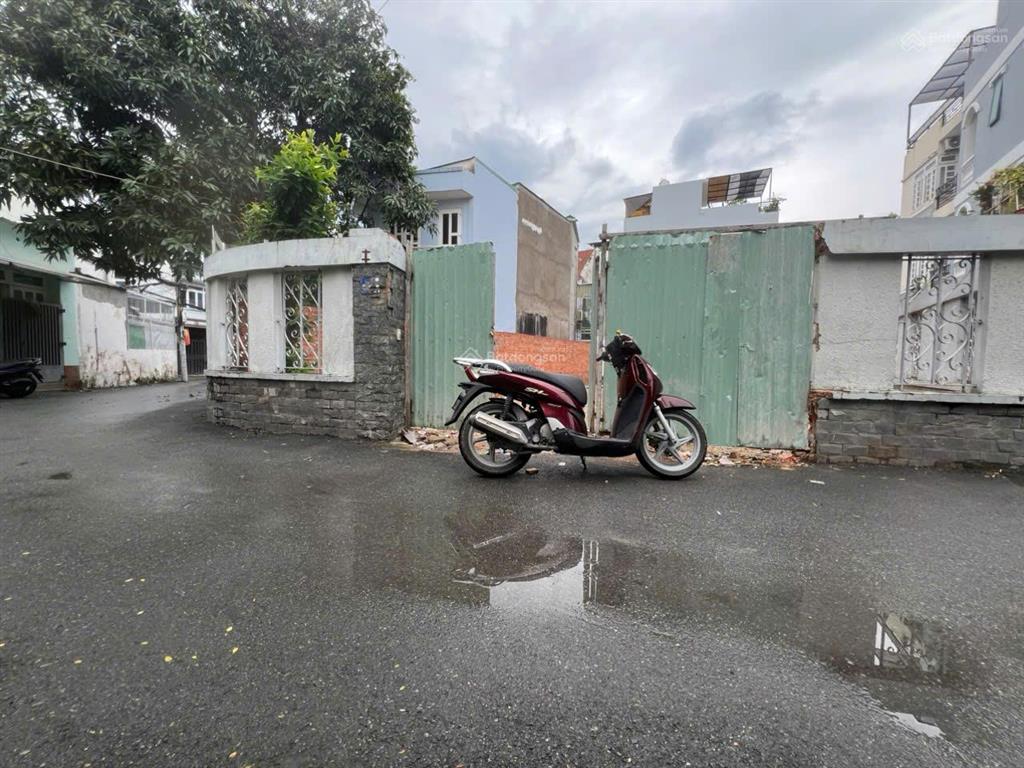 Bán 3 lô đất mặt tiền đường 14 btt q2