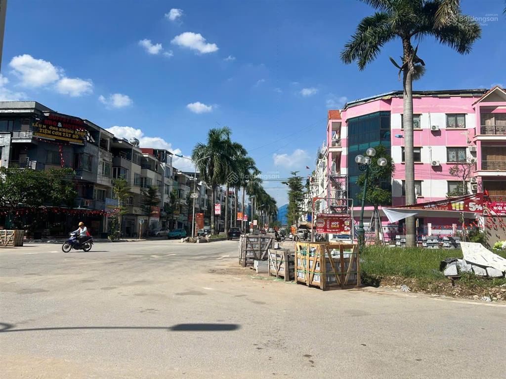 Bán liền kề tân tây đô mặt đường 32 kinh doanh ngày đêm giá 24.x tỷ   0944 974 ***