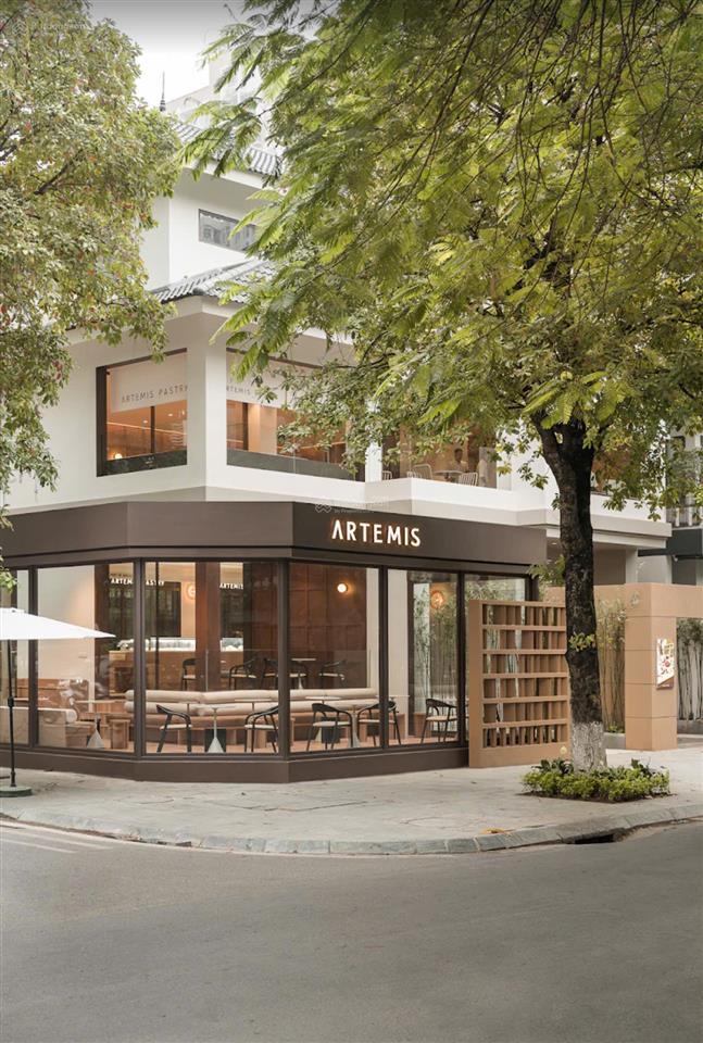 Mbkd lô góc duy nhất còn sót lại phố nguỵ như kon tum  mt lô góc 20m  vỉa hè bao la kê bàn ghế