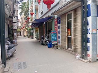 Cần bán gấp tập thể vạn phúc sổ 37m2 sử dụng 60m2, giá 2.79 tỷ