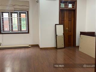 Chính chủ cần cho thuê nhà làm văn phòng tại ngõ 2 linh lang, ba đình. giá 37tr/th có thương lượng
