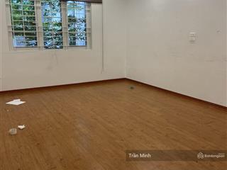 Chính chủ cần cho thuê nhà ngõ 39 trần kim xuyến, kđt yên hoà giá 35tr