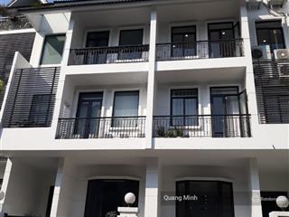 Cho thuê nhà số 20a ngõ 7 mạc thái tông. dt 100m2 x 4,5t. mt 6,5m. thông sàn, thang máy