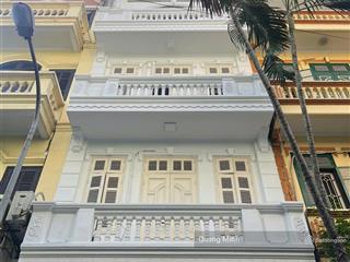 Cho thuê nhà 17a ngõ 10 lưu quang vũ. dt 63m2 x 5t. mt 4,4m. đường 2 ô tô tránh nhau