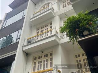 Cho thuê nhà số 7 ngõ 2 linh lang. dt 95m2 x 5t. mt 7m. đường 2 ô tô tránh nhau