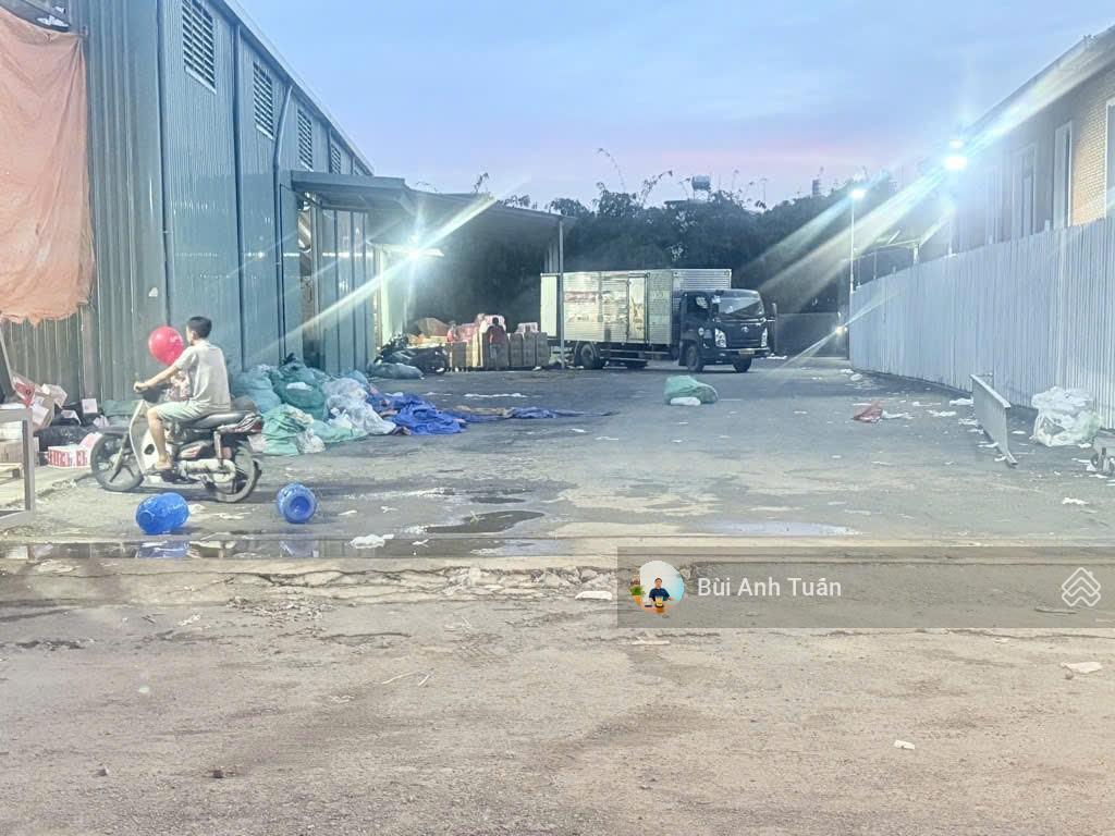 Bán nhà 3036m2 biệt thự và xưởng bên cạnh, mặt tiền đường lê thị riêng 34m, giá đầu tư 91.5 tỷ tl