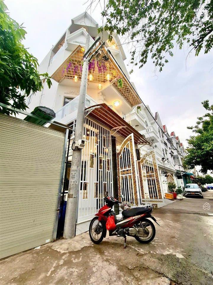 Nhà phố hiện đại phong cách châu âu  hẻm 8m 2177 huỳnh tấn phát thị trấn  5,2m x 10m giá 6,99 tỷ
