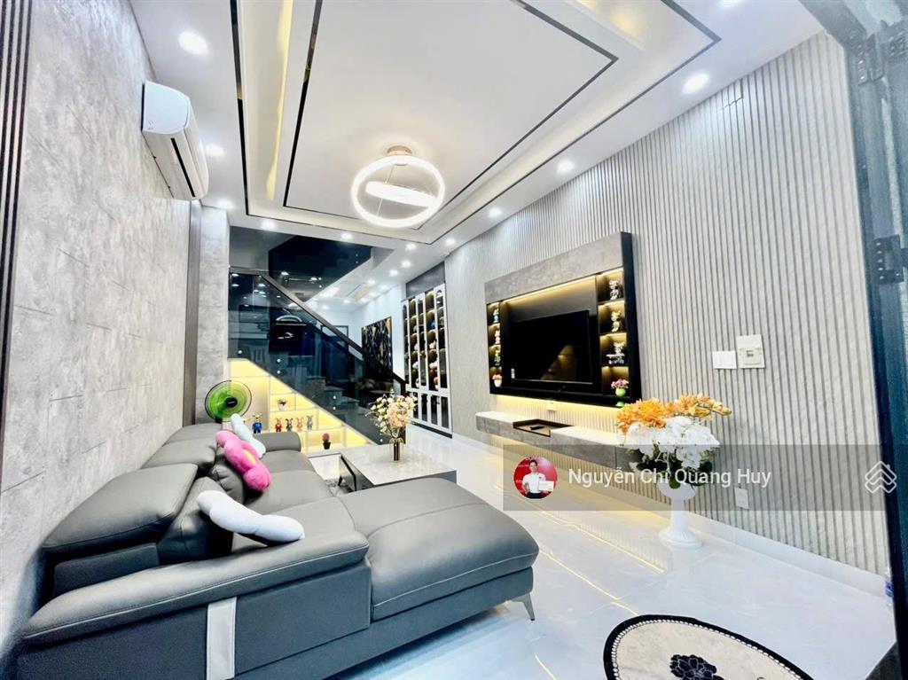 Nhà phố hiện đại, xây dựng tâm huyết  hẻm 41 chuyên dùng chín q7  4m x 15m giá 7,45 tỷ