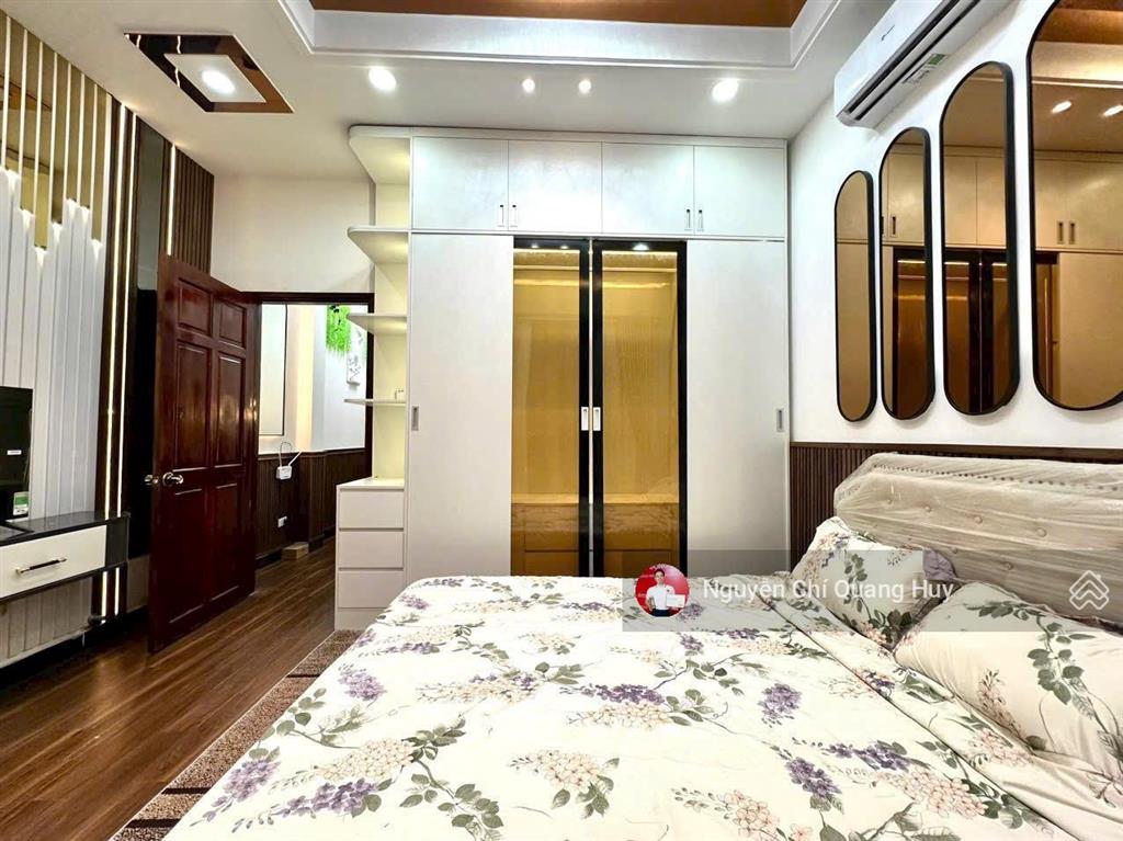 Nhà phố hiện đại hoàn thiện mới mặt tiền đường 8m 1979 huỳnh tấn phát  4,3x19m sổ hồng giá 8,9 tỷ