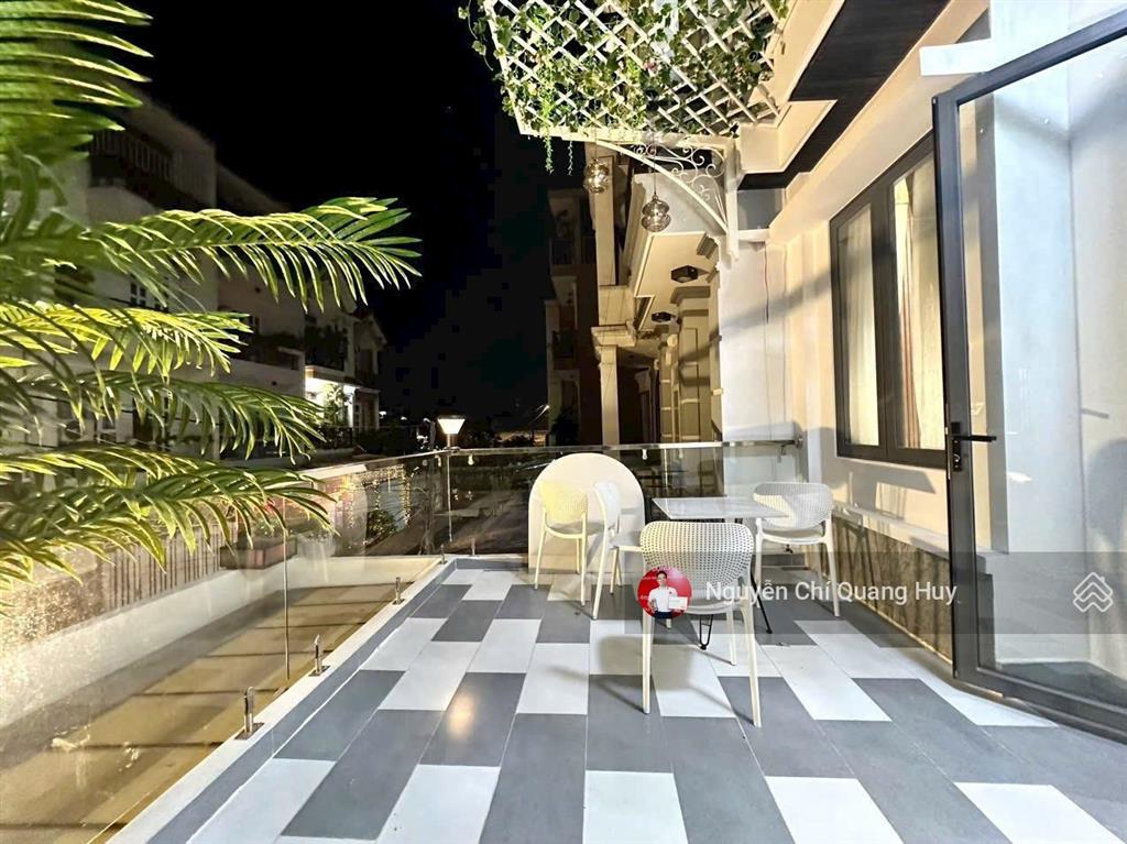 Nhà phố hiện đại hoàn thiện mới mặt tiền đường 8m 1979 huỳnh tấn phát  4,3x19m sổ hồng giá 8,9 tỷ