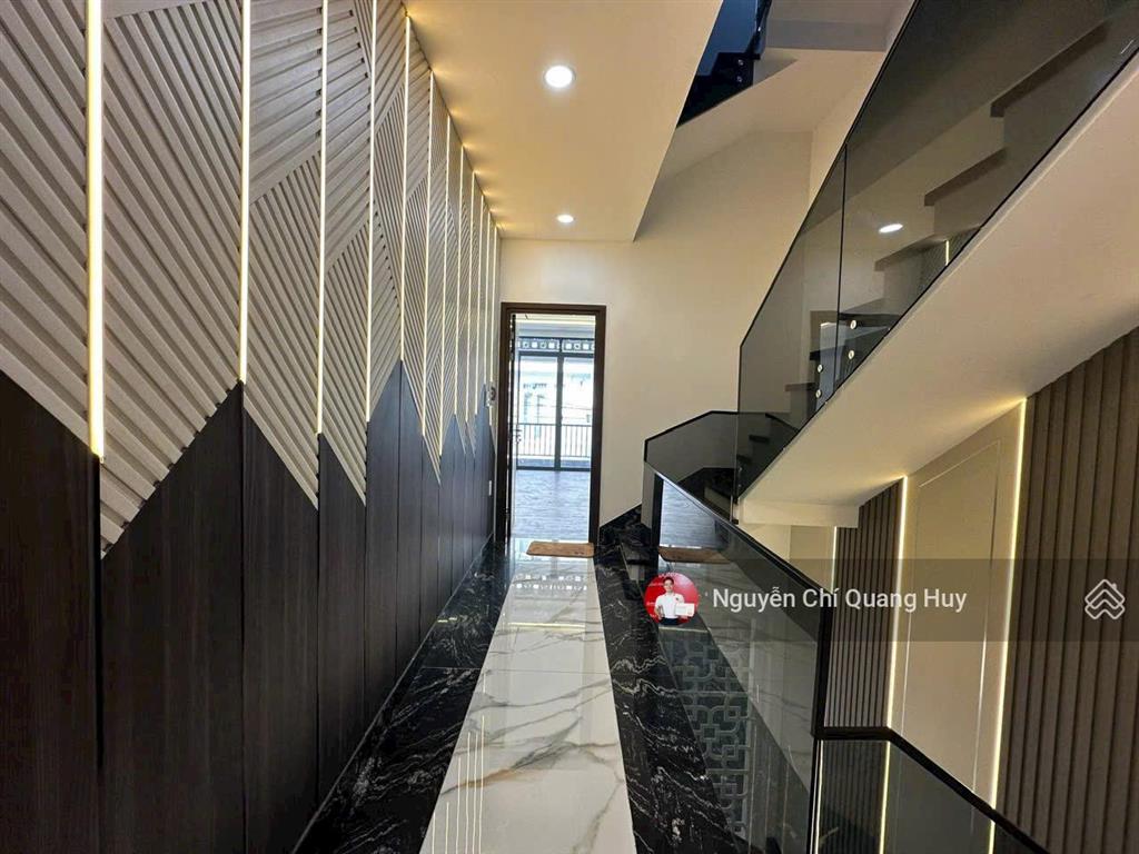 Nhà phố hiện đại sang trọng  xây dựng mới  đường 8m, 2581 huỳnh tấn phát  5mx17m giá 9,2 tỷ