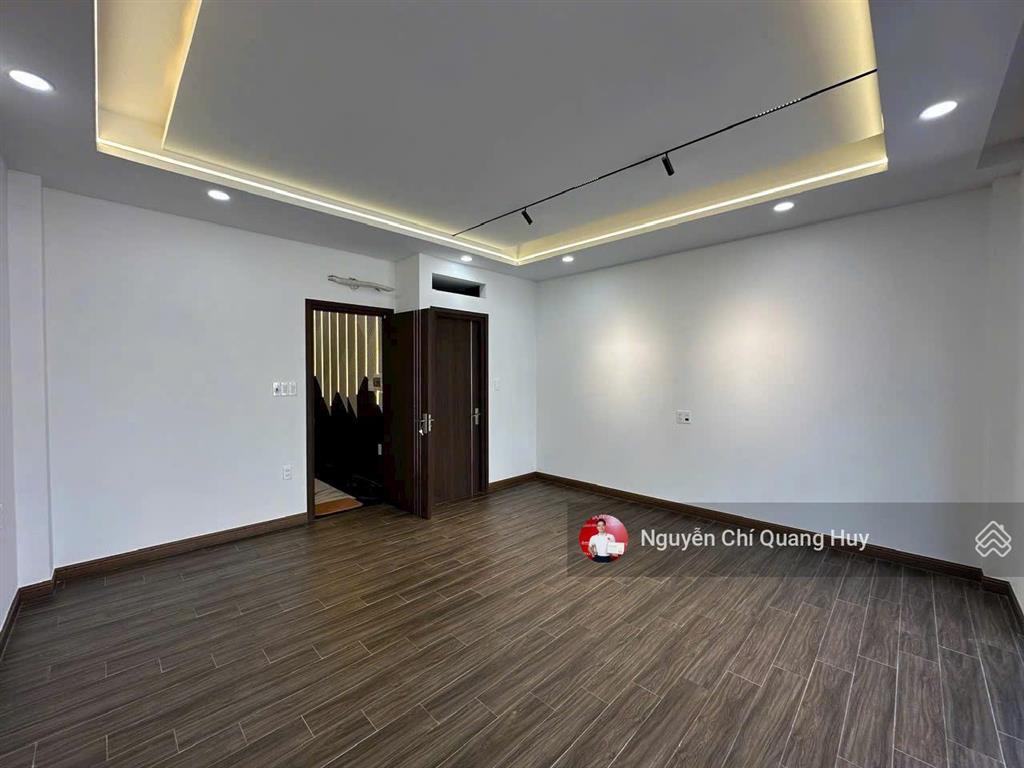 Nhà phố hiện đại sang trọng  xây dựng mới  đường 8m, 2581 huỳnh tấn phát  5mx17m giá 9,2 tỷ