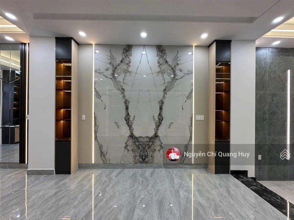 Nhà phố hiện đại sang trọng  xây dựng mới  đường 8m, 2581 huỳnh tấn phát  5mx17m giá 9,2 tỷ