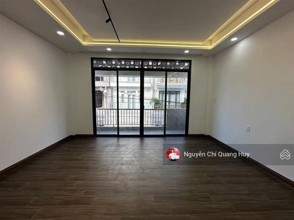Nhà phố hiện đại sang trọng  xây dựng mới  đường 8m, 2581 huỳnh tấn phát  5mx17m giá 9,2 tỷ