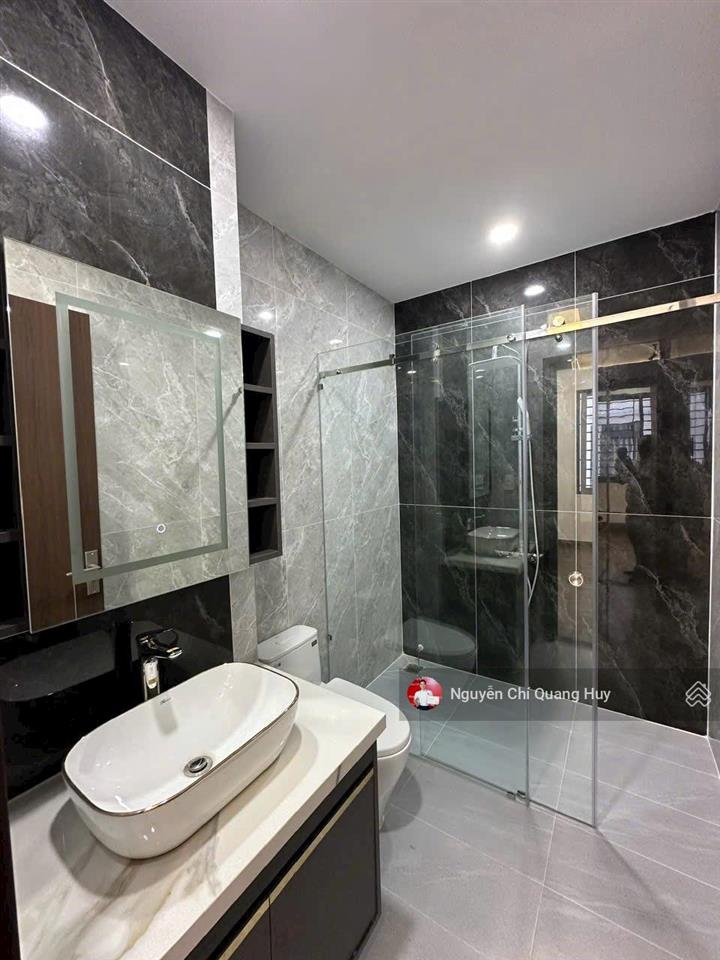 Nhà phố hiện đại sang trọng  xây dựng mới  đường 8m, 2581 huỳnh tấn phát  5mx17m giá 9,2 tỷ