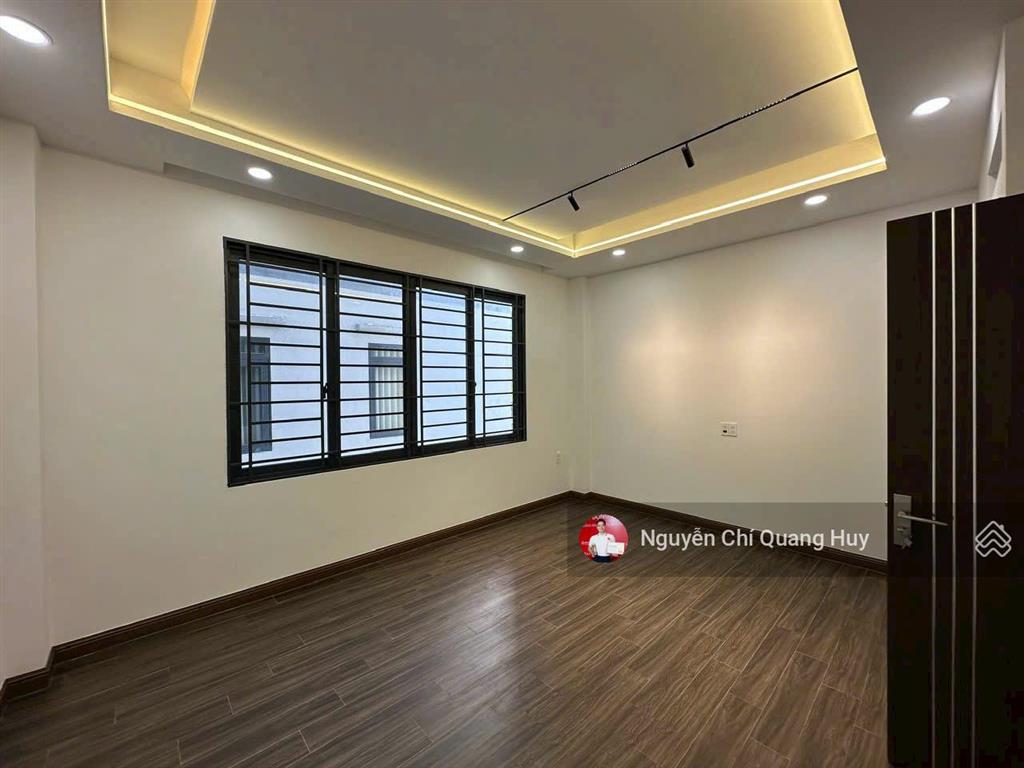 Nhà phố hiện đại sang trọng  xây dựng mới  đường 8m, 2581 huỳnh tấn phát  5mx17m giá 9,2 tỷ