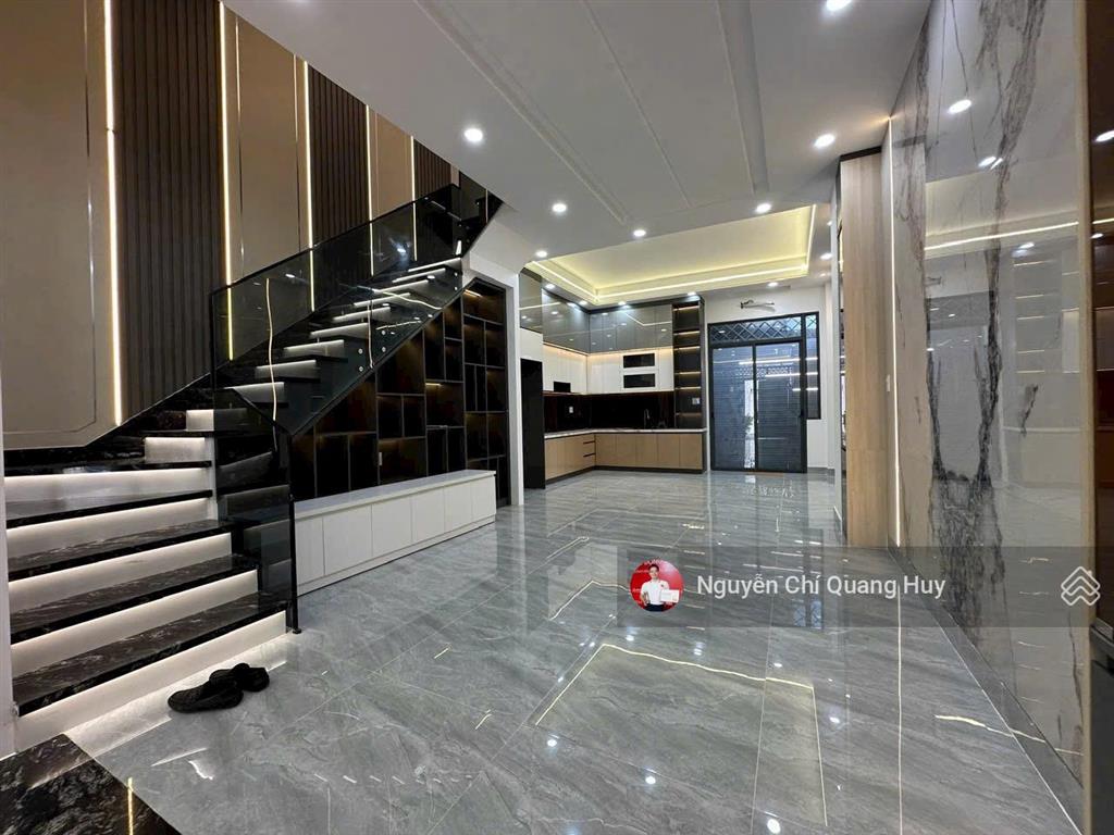 Nhà phố hiện đại sang trọng  xây dựng mới  đường 8m, 2581 huỳnh tấn phát  5mx17m giá 9,2 tỷ