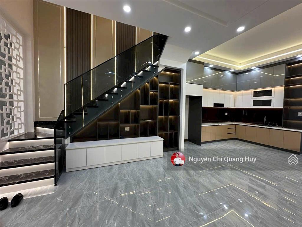 Nhà phố hiện đại sang trọng  xây dựng mới  đường 8m, 2581 huỳnh tấn phát  5mx17m giá 9,2 tỷ