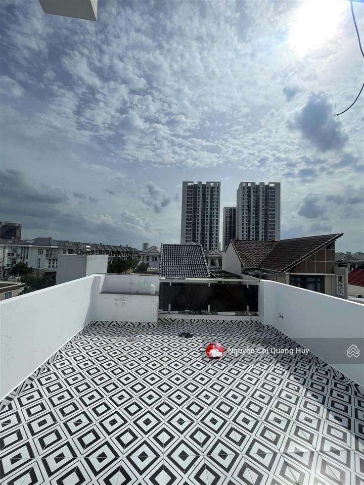 Nhà phố hiện đại xây dựng mới huỳnh tấn phát  gần đại học tôn đức thắng, lotte  4x16m giá 7,39 tỷ