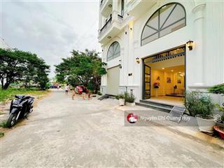 Lô đất mặt tiền đường 8m hoàng quốc việt quận 7  tiện xây dựng mới  5m x 12m  giá 6,85 tỷ
