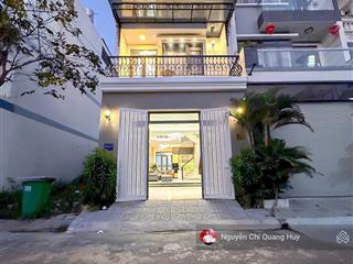 Nhà phố hiện đại ngay kdc green riverside huỳnh tấn phát  compound, có bảo vệ  5m x 16m  8,5 tỷ