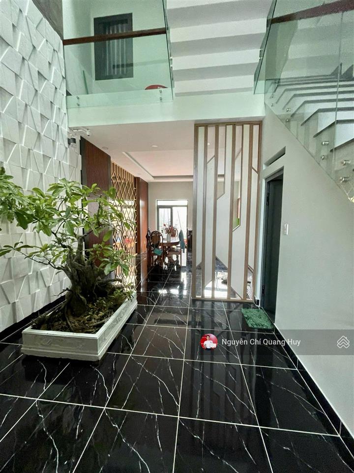 Nhà phố hiện đại  xây ở tâm huyết  đường trước nhà 8m huỳnh tấn phát nhà bè 5mx23m giá 8,3 tỷ