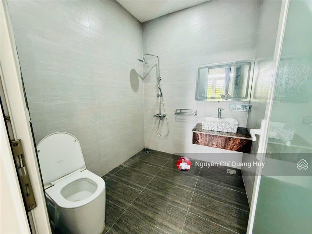 Nhà phố hiện đại, điện nước âm, đồng bộ  khu dân cư 2552 huỳnh tấn phát  5m x 16m giá 7,5 tỷ
