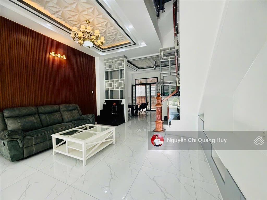 Nhà phố hiện đại, điện nước âm, đồng bộ  khu dân cư 2552 huỳnh tấn phát  5m x 16m giá 7,5 tỷ