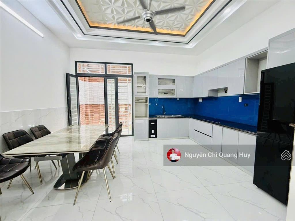 Nhà phố hiện đại, điện nước âm, đồng bộ  khu dân cư 2552 huỳnh tấn phát  5m x 16m giá 7,5 tỷ